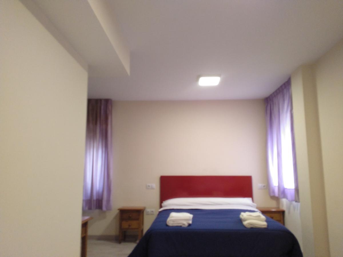 Hostal Orly Camponaraya Екстер'єр фото